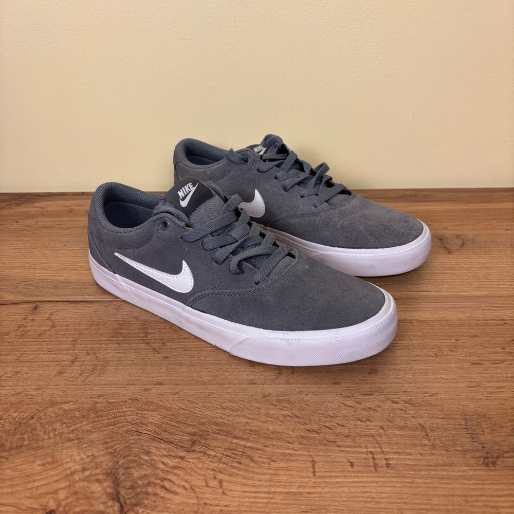 Nike SB Charge Suede Sneaker Cool Grey/White Men Size 9 No Insoles Low Top